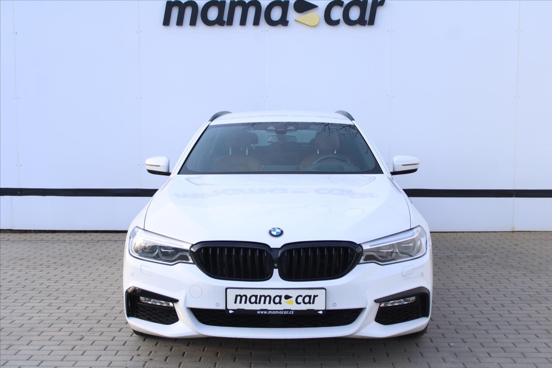 BMW Řada 5 Kombi 3,0 l 195 kw