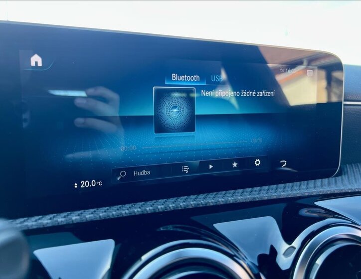 Mercedes-Benz CLA Kombi 1,5 l 85 kw