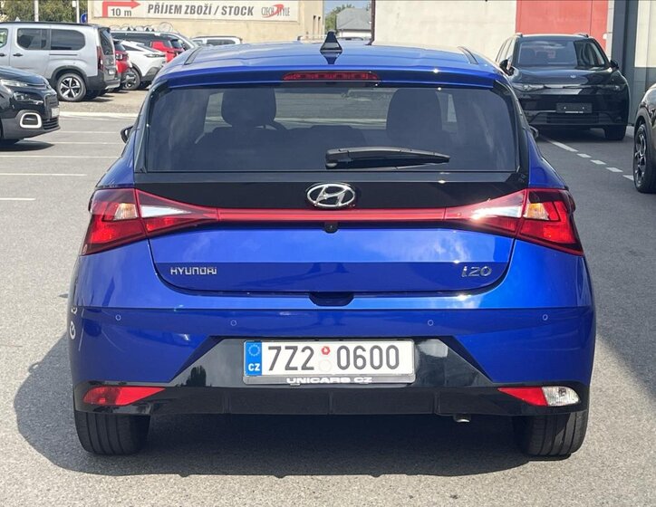 Hyundai i20 6