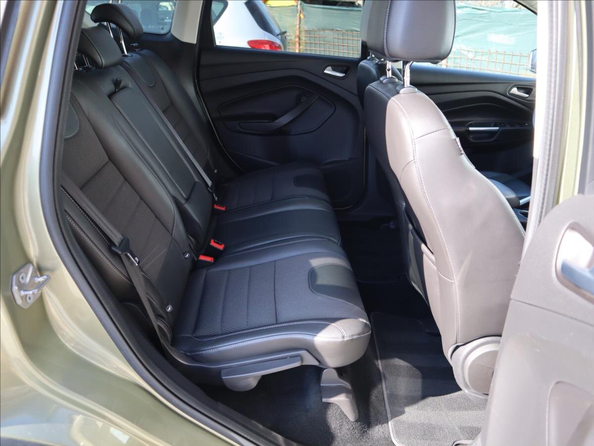 Ford Kuga SUV / Terénní 1,6 l 110 kw