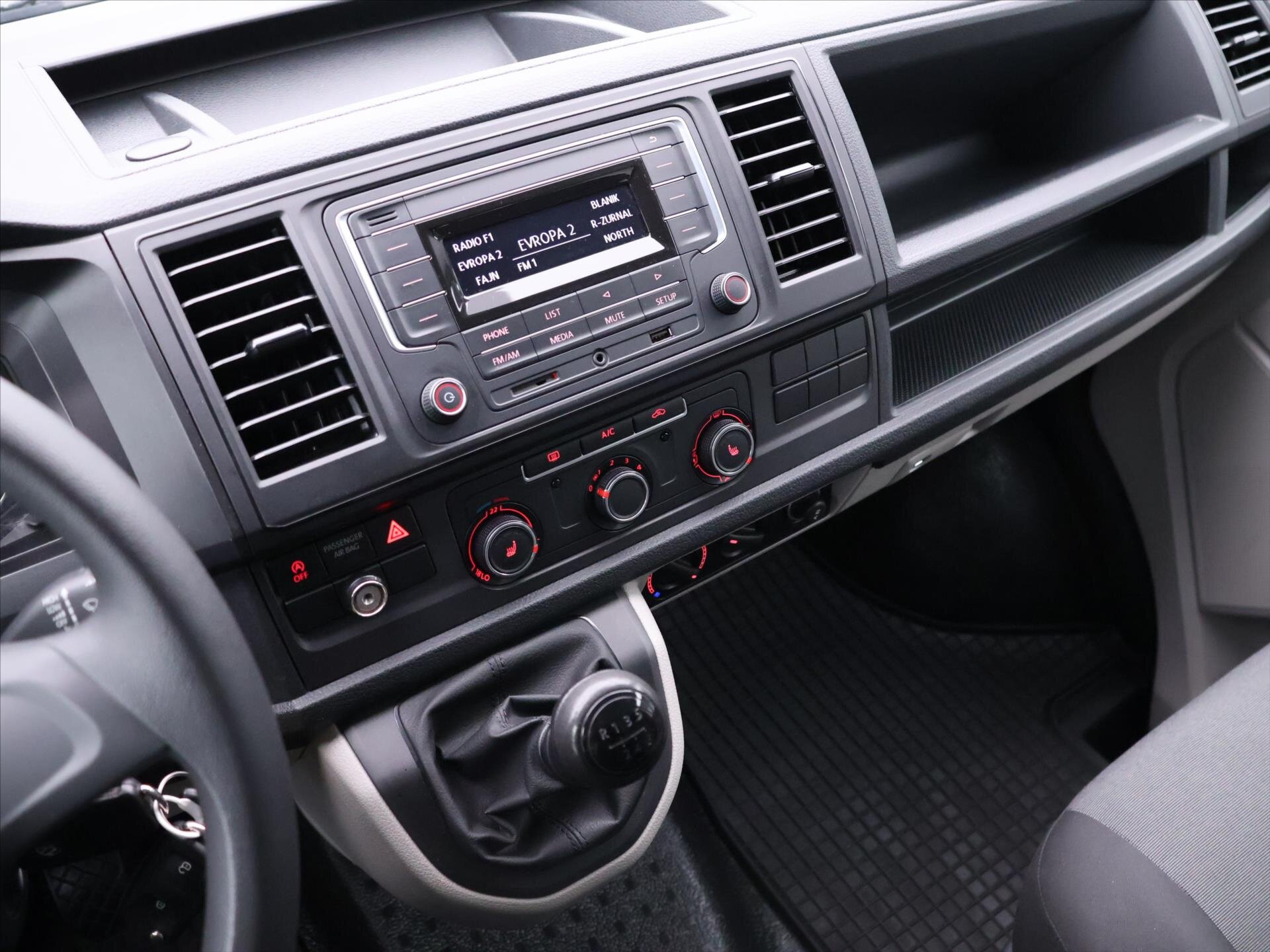 Volkswagen Transporter Kombi 2,0 l 110 kw