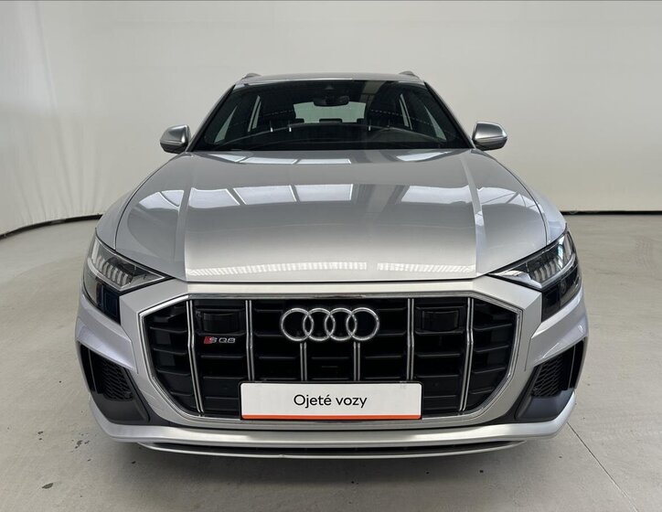 Audi SQ8 SUV 4,0 l 373 kw