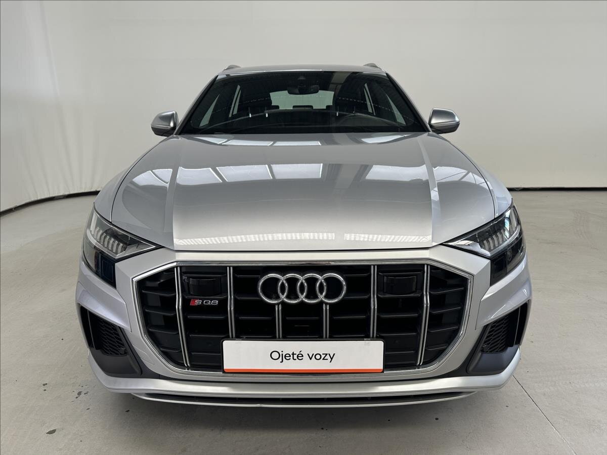 Audi SQ8 SUV 4,0 l 373 kw