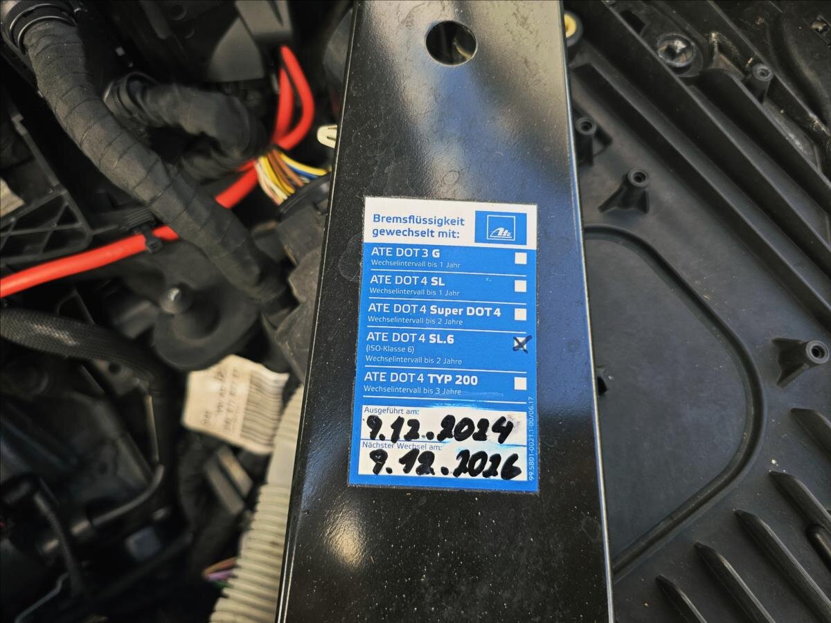 Volkswagen Passat Kombi 1,4 l 110 kw