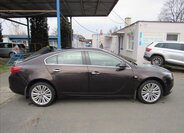 Opel Insignia Sedan / Limuzína 2,0 l 118 kw