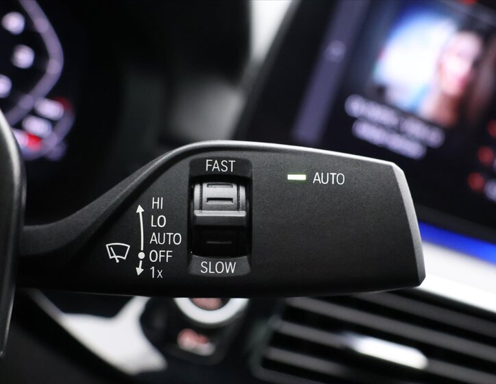 BMW Řada 5 Sedan / Limuzína 4,4 l 390 kw