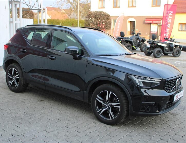 Volvo XC40 Kombi 2,0 l 145 kw