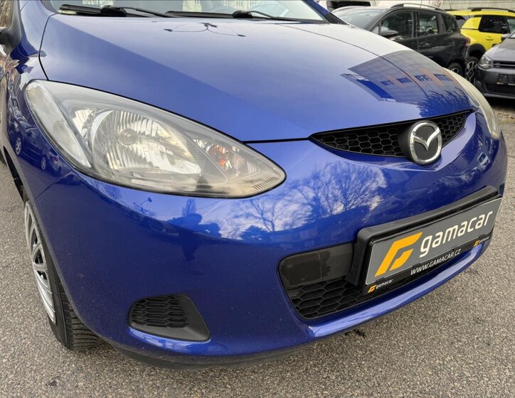 Mazda 2 18