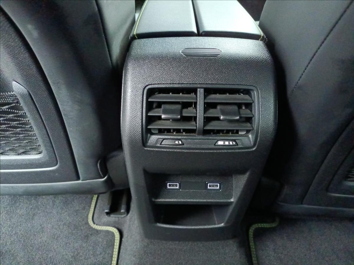 Peugeot 308 Kombi 1,5 l 96 kw