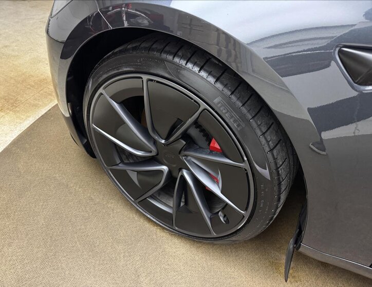 Tesla Model 3 41