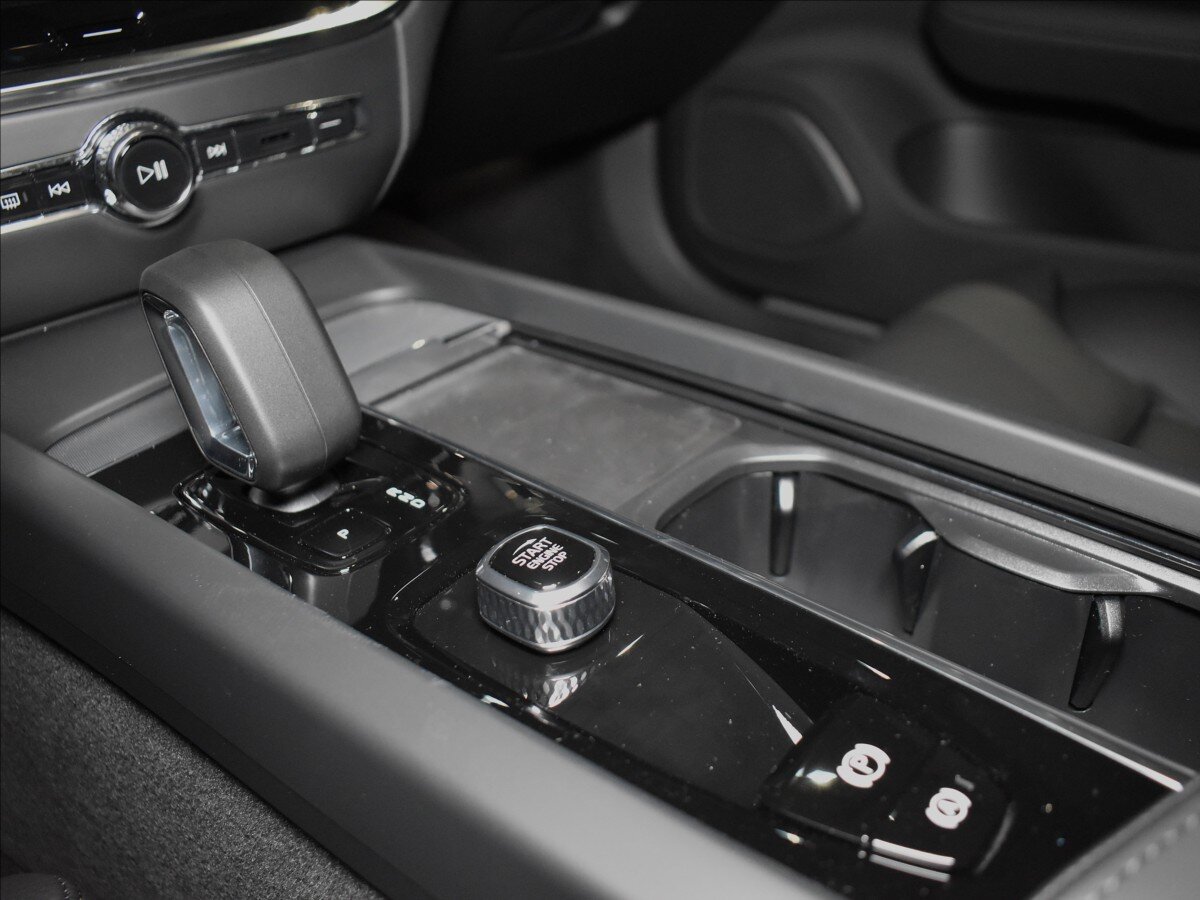 Volvo V60 Kombi 2,0 l 145 kw