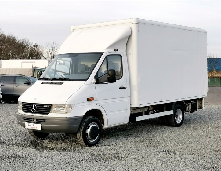 Mercedes-Benz Sprinter 1
