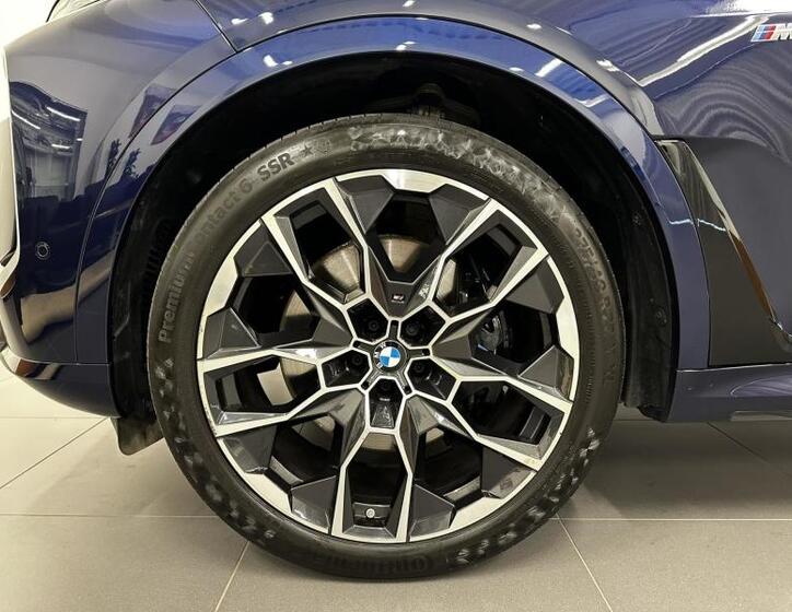 BMW X7 4