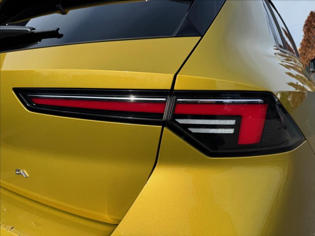 Opel Astra Hatchback 1,2 l 81 kw