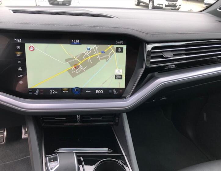 Volkswagen Touareg 11