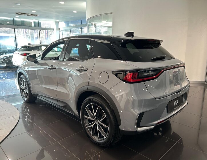 Lexus LBX SUV 1,5 l 100 kw