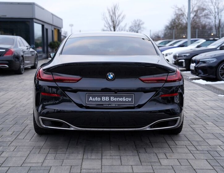 BMW Řada 8 5