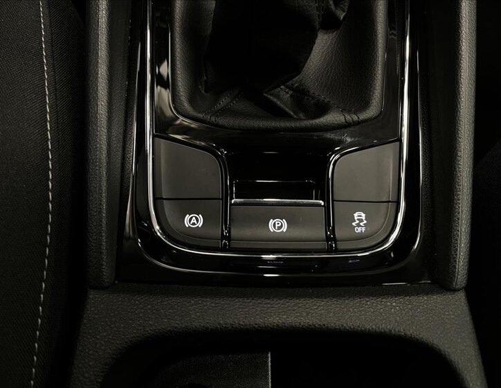 Škoda Karoq SUV 1,5 l 110 kw