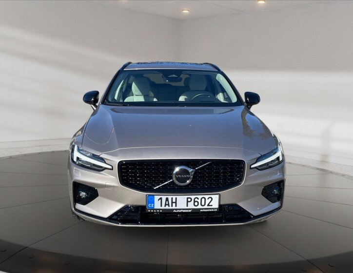 Volvo V60 Kombi 2,0 l 145 kw