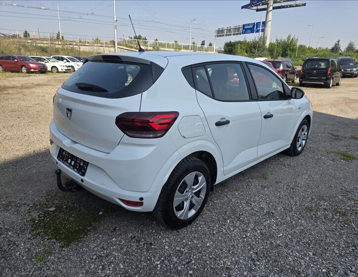 Dacia Sandero 6