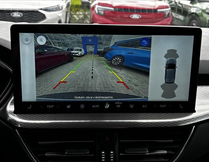 Ford Kuga SUV / Terénní 1,5 l 137 kw