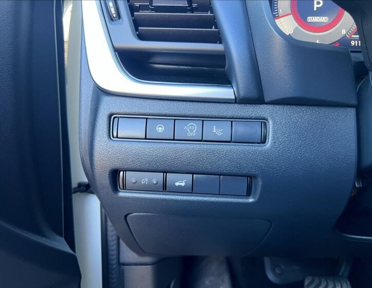 Nissan Qashqai SUV / Terénní 1,3 l 116 kw