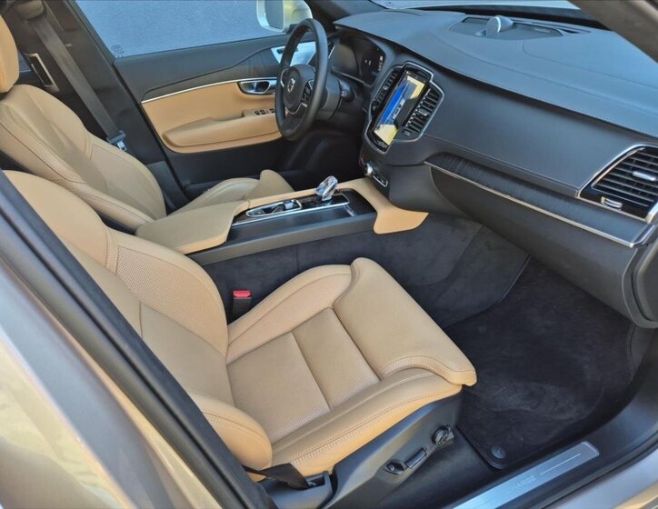 Volvo XC90 Ostatní 2,0 l 228 kw