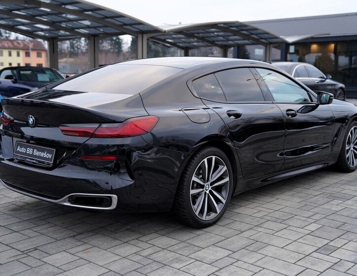 BMW Řada 8 6