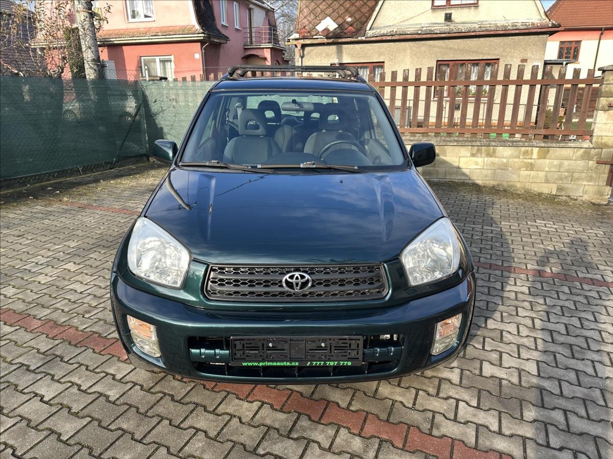 Toyota RAV4 SUV 2,0 l 110 kw