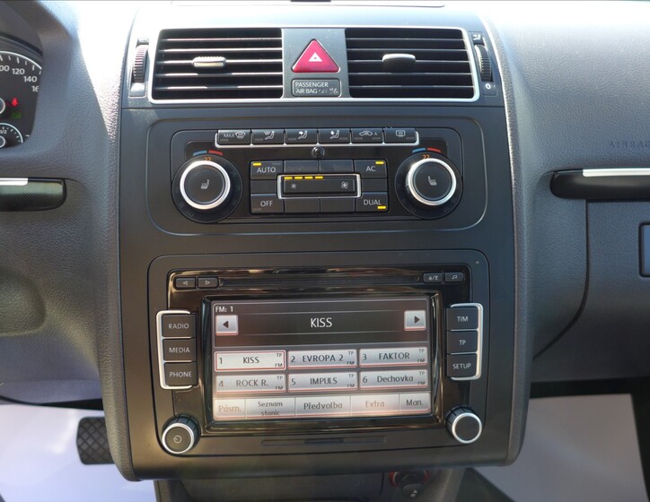 Volkswagen Touran 24