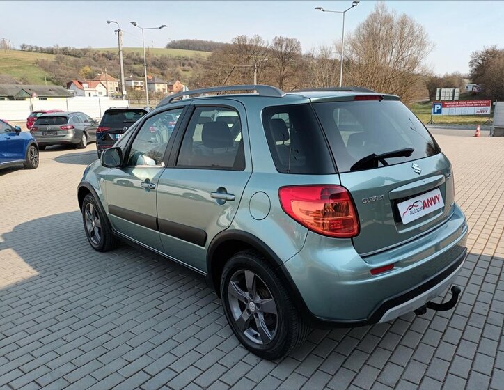 Suzuki SX4 Hatchback 1,6 l 88 kw