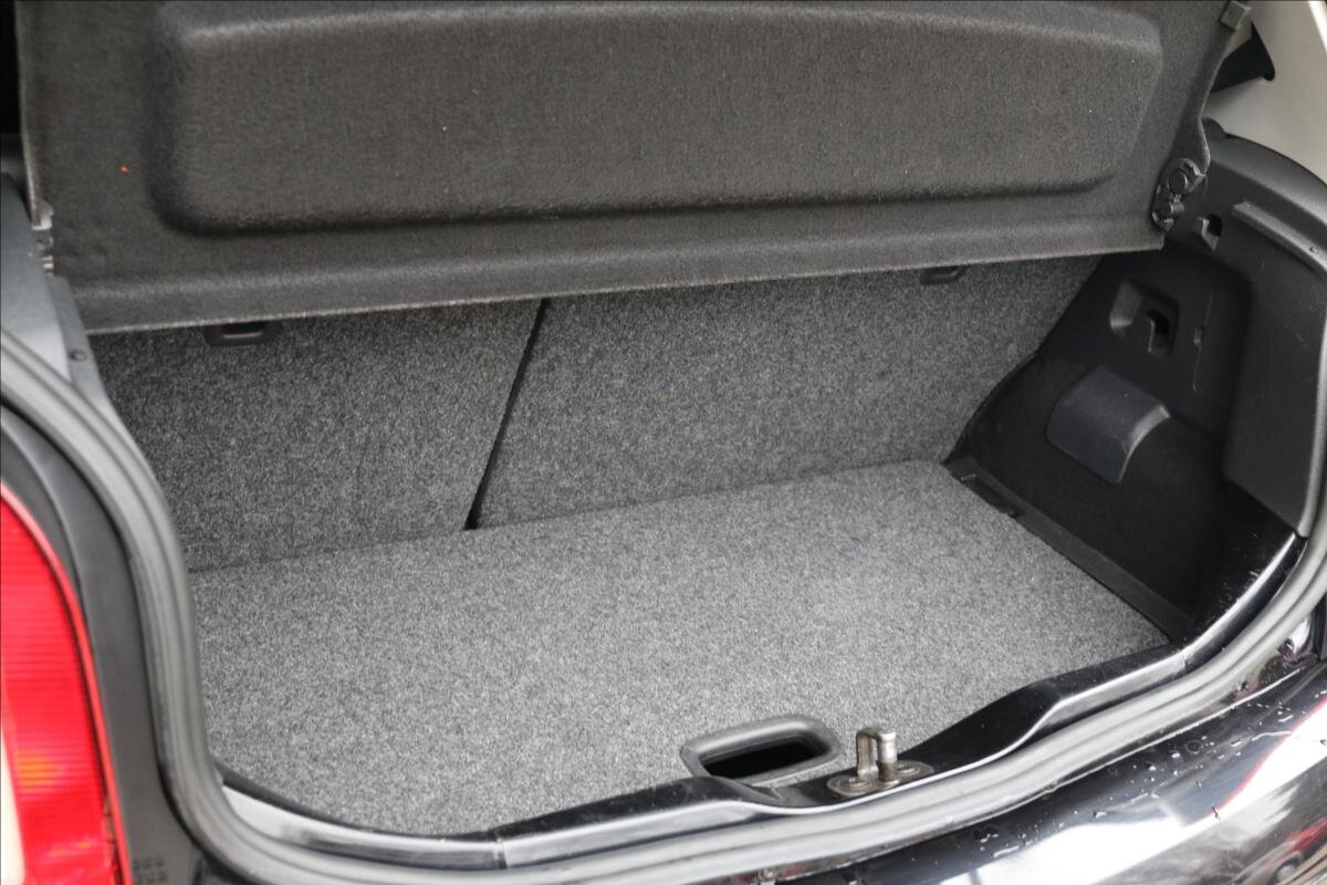 Volkswagen up! Hatchback 999,0 44 kw