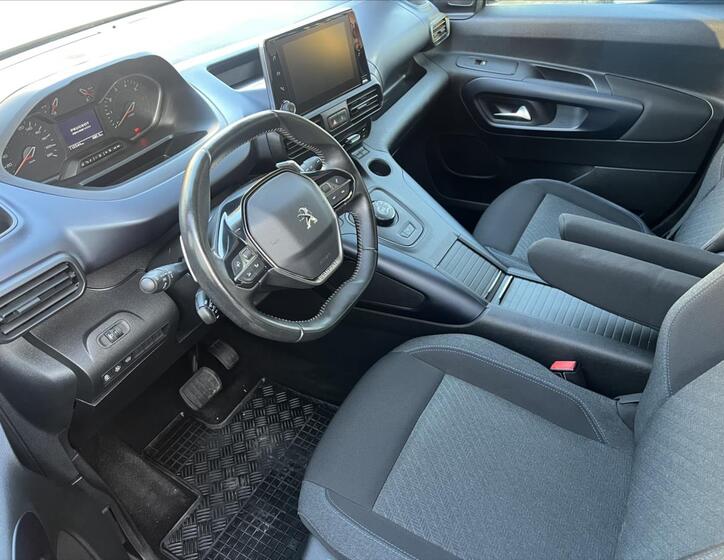 Peugeot Rifter 15