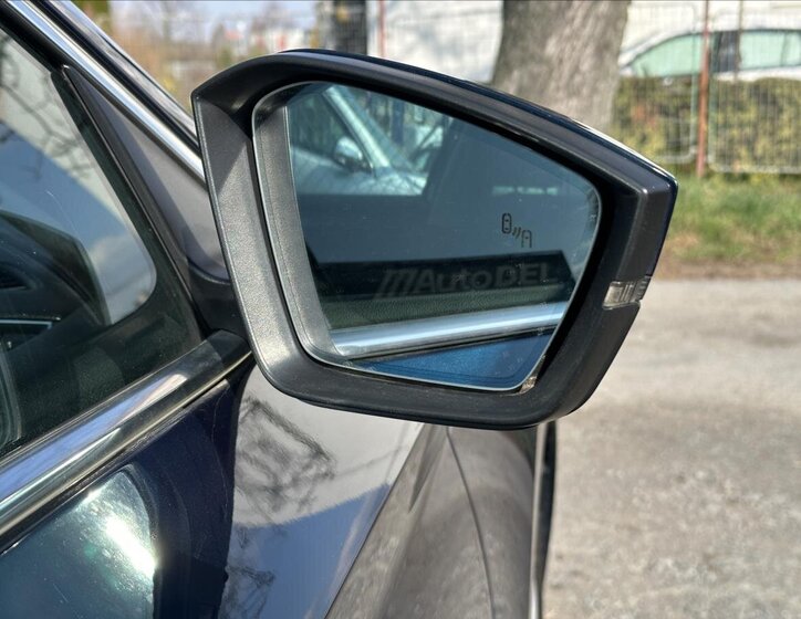 Škoda Superb Kombi 2,0 l 110 kw