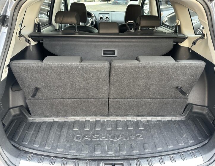 Nissan Qashqai Hatchback 2,0 l 104 kw