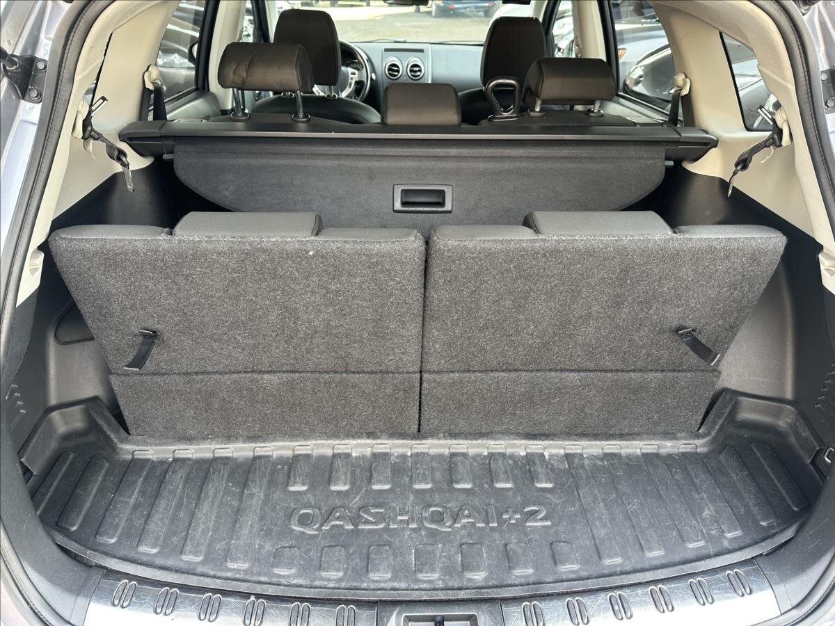 Nissan Qashqai Hatchback 2,0 l 104 kw