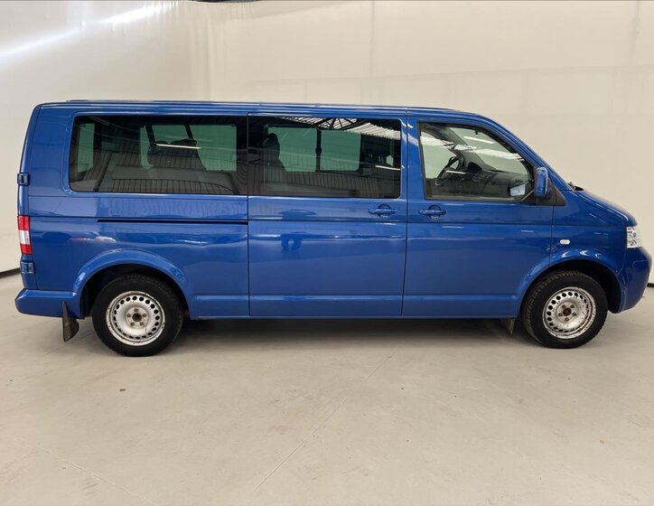 Volkswagen Caravelle 3
