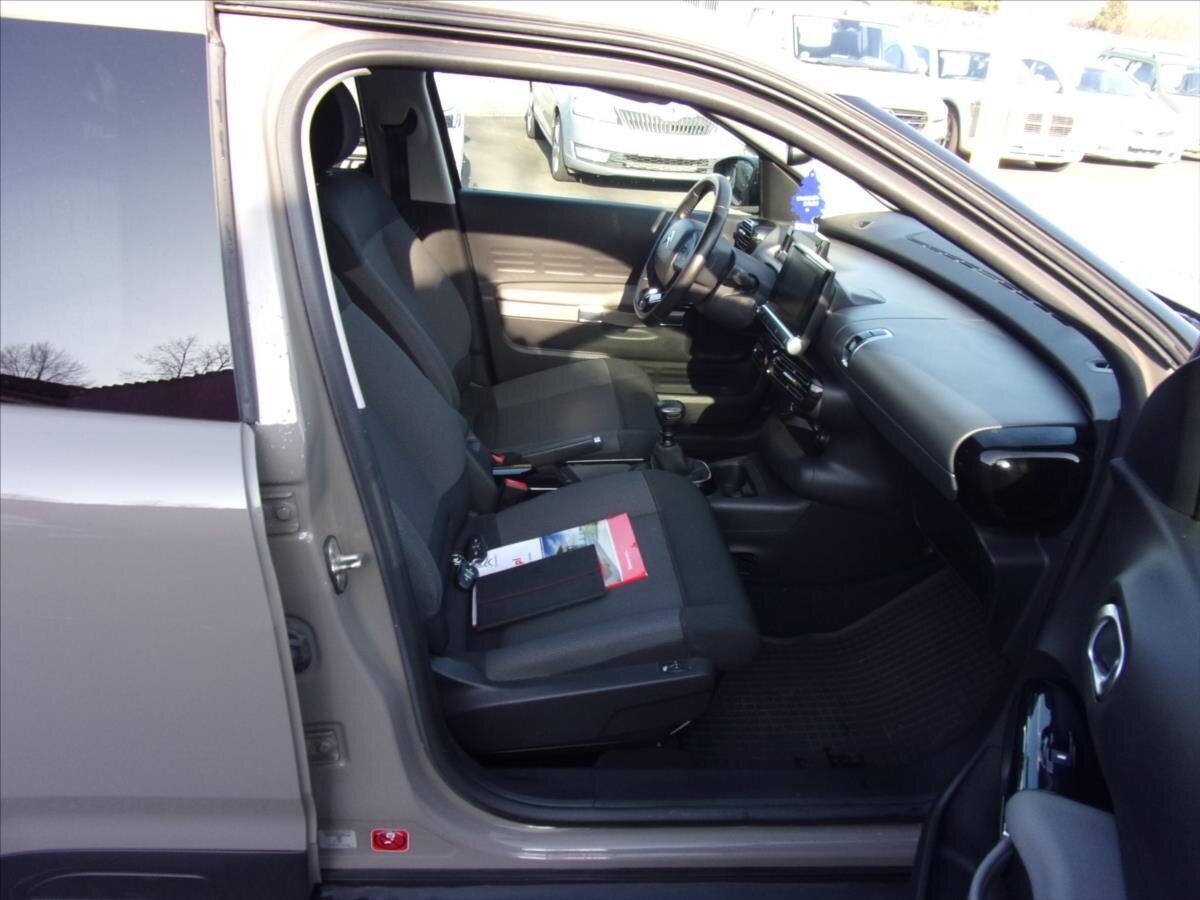 Citroën C4 Cactus Hatchback 1,2 l 81 kw