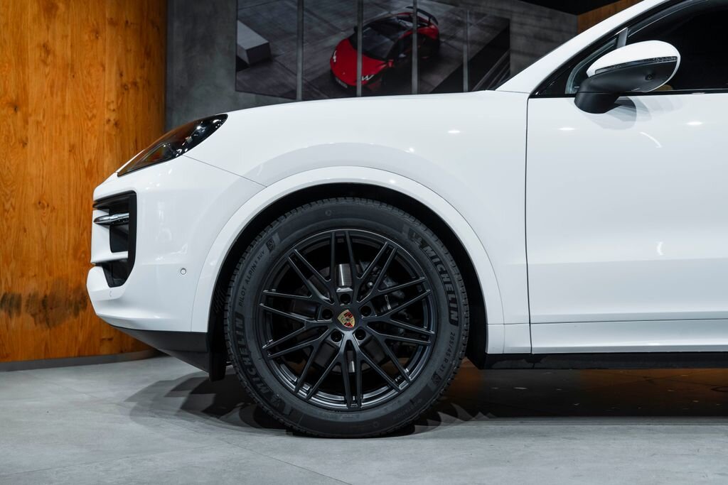 Porsche Cayenne SUV 3,0 l 260 kw