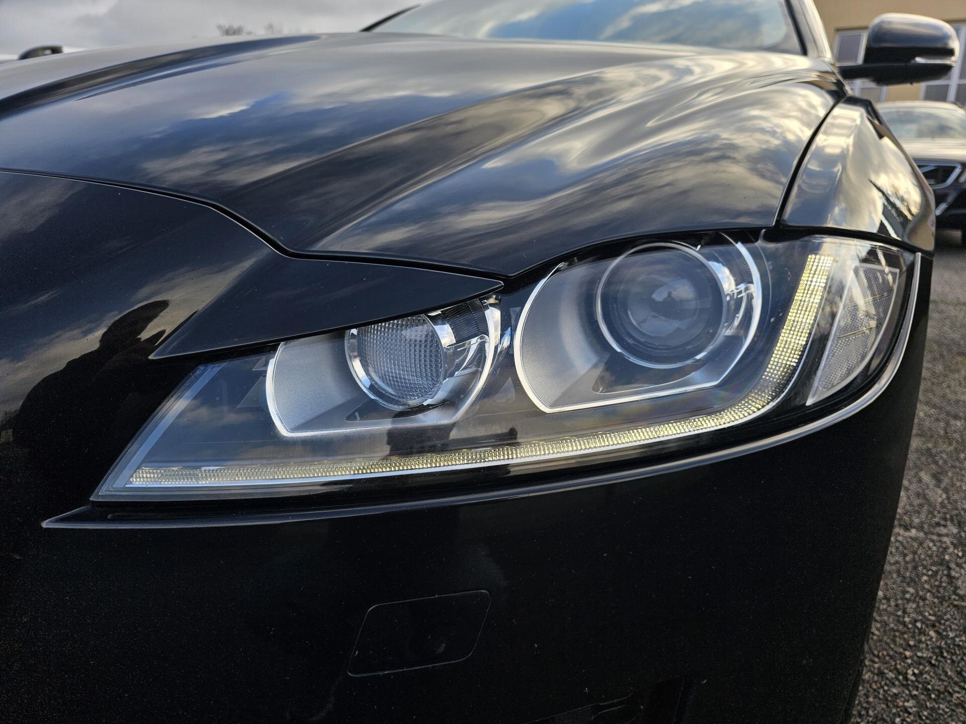 Jaguar XF Sedan 2,0 l 177 kw