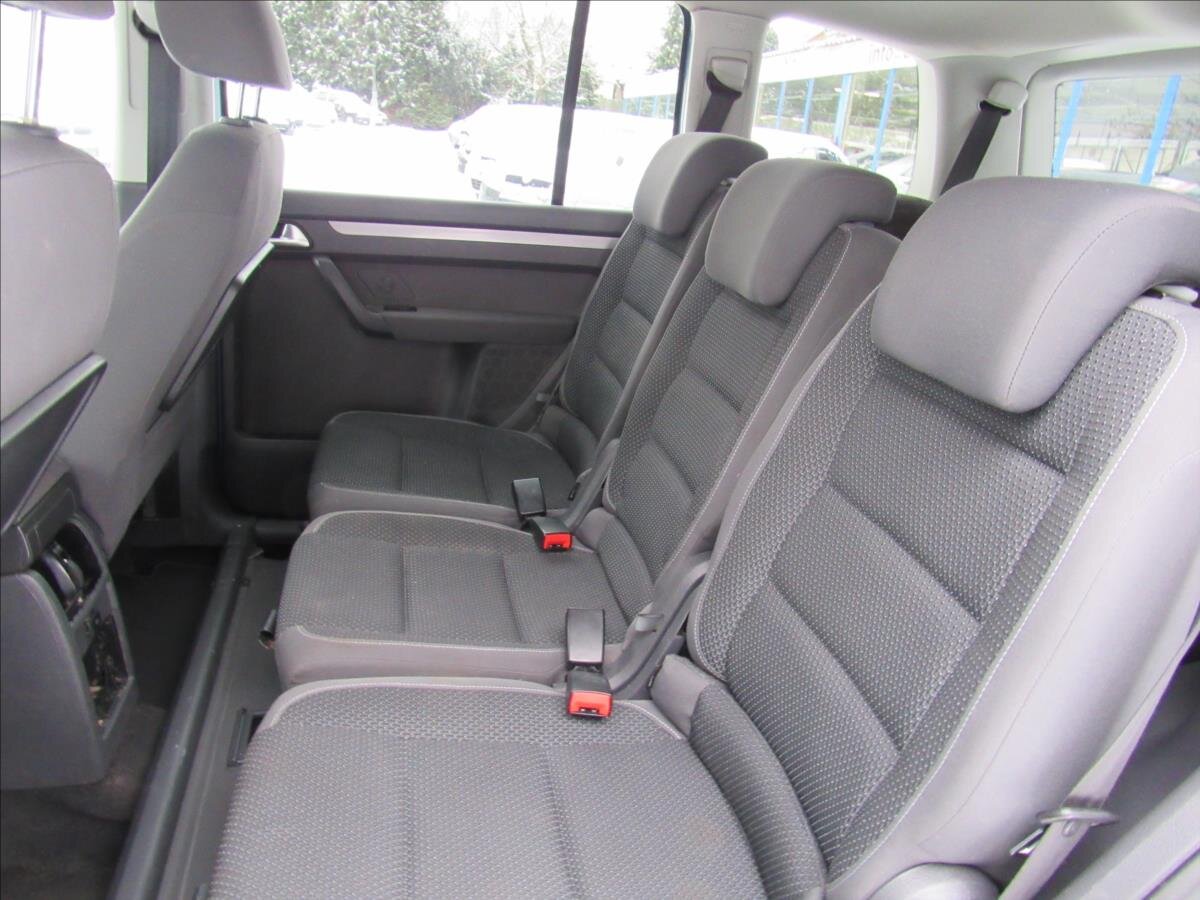 Volkswagen Touran Kombi 1,2 l 77 kw