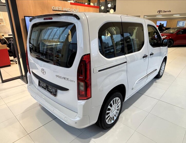 Toyota ProAce City Verso 6