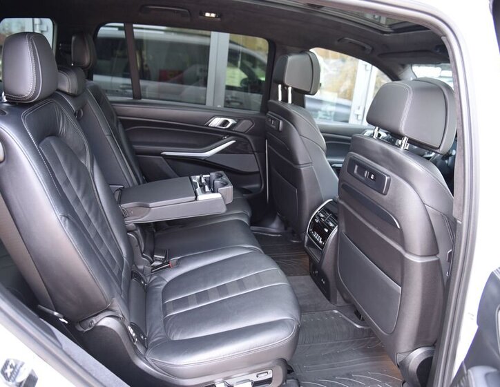 BMW X7 SUV / Terénní 3,0 l 195 kw