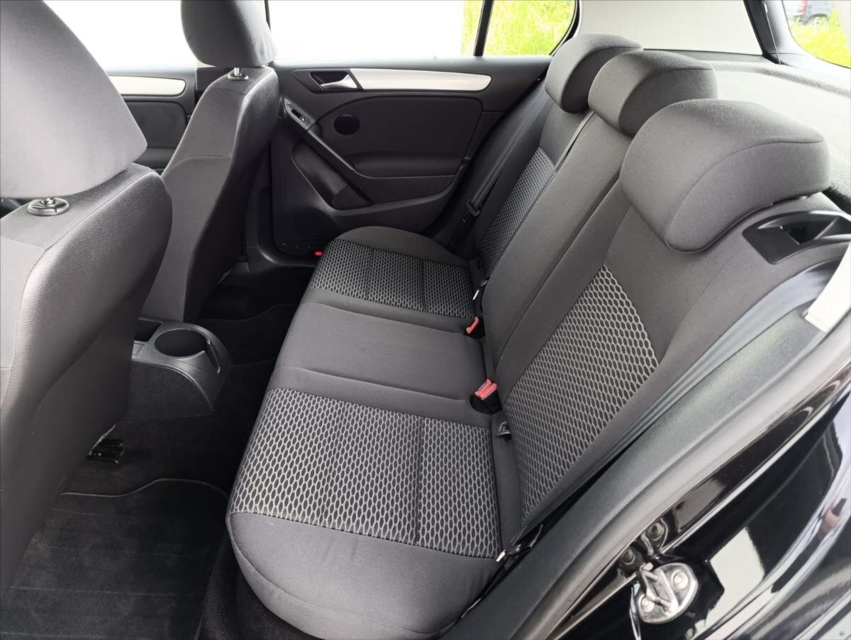 Volkswagen Golf Hatchback 1,6 l 77 kw