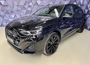 Audi Q8 1