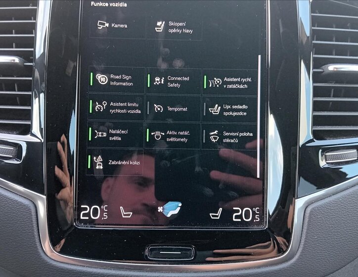 Volvo XC90 SUV 2,0 l 173 kw