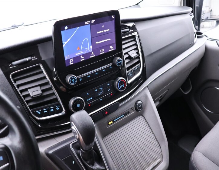 Ford Tourneo Custom 20