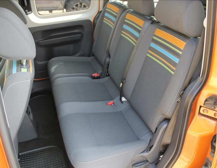 Volkswagen Caddy Kombi 2,0 l 103 kw