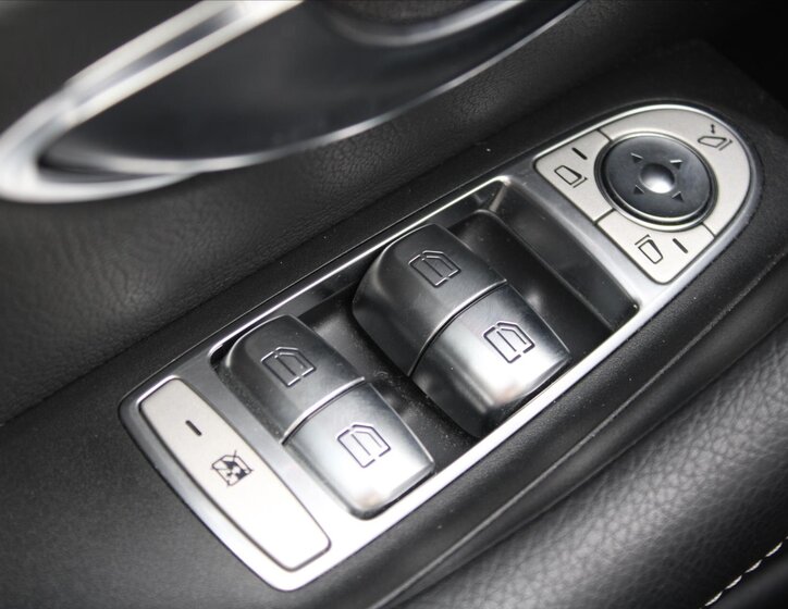 Mercedes-Benz Třídy E Sedan 2,0 l 155 kw