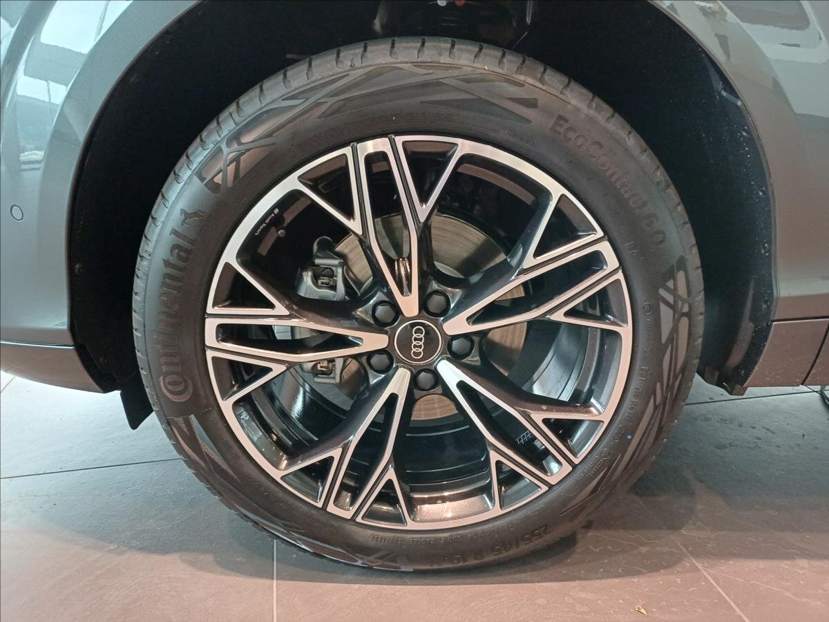 Audi Q3 SUV / Terénní 1,5 l 110 kw